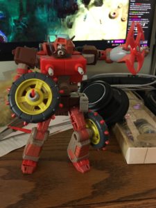 Studio Series Wreck Gar robot mode