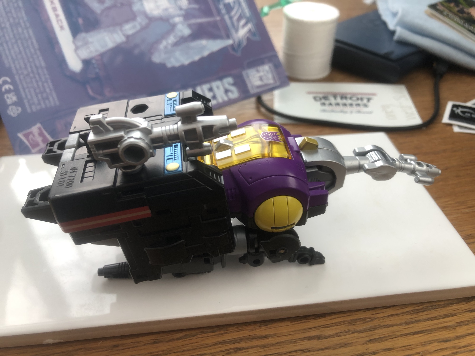 Insecticon Bombshell in beetle mode