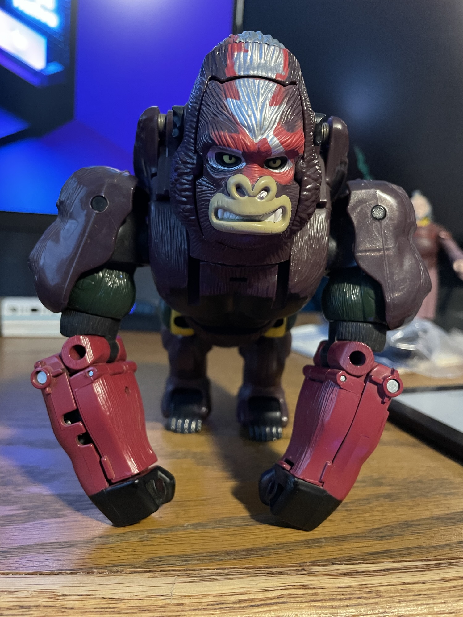 Repaint Optimus Primal in gorilla mode